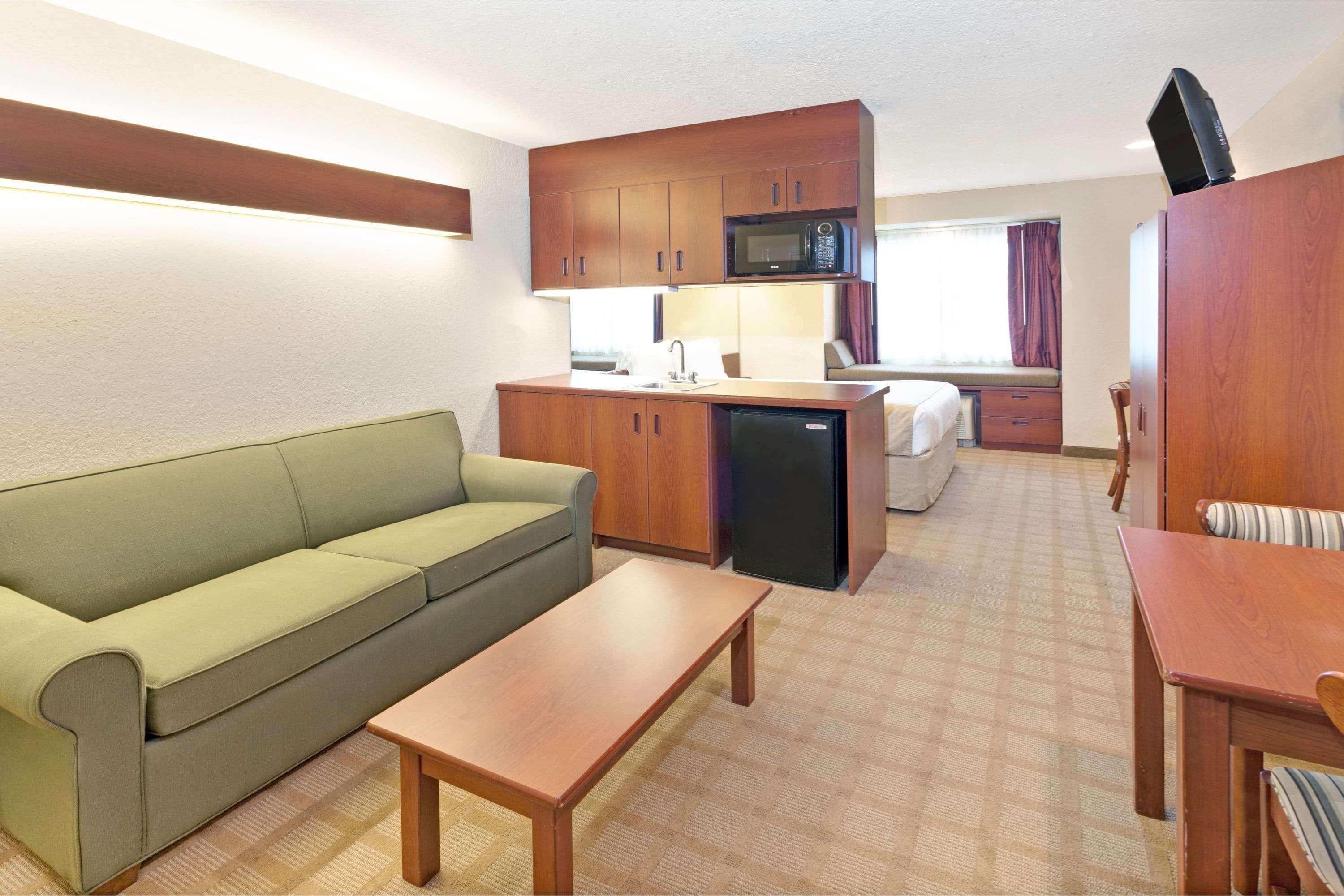 Microtel Inn & Suites By Wyndham Jasper Bagian luar foto