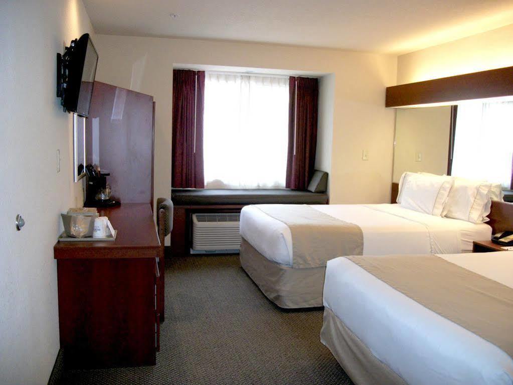Microtel Inn & Suites By Wyndham Jasper Bagian luar foto