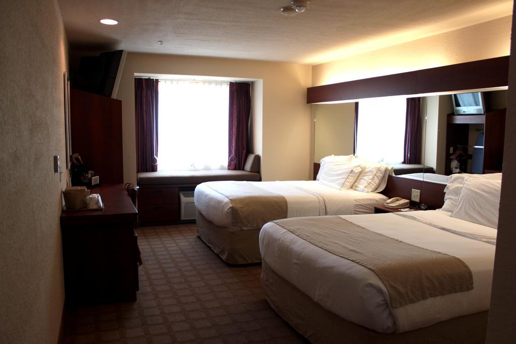 Microtel Inn & Suites By Wyndham Jasper Bagian luar foto